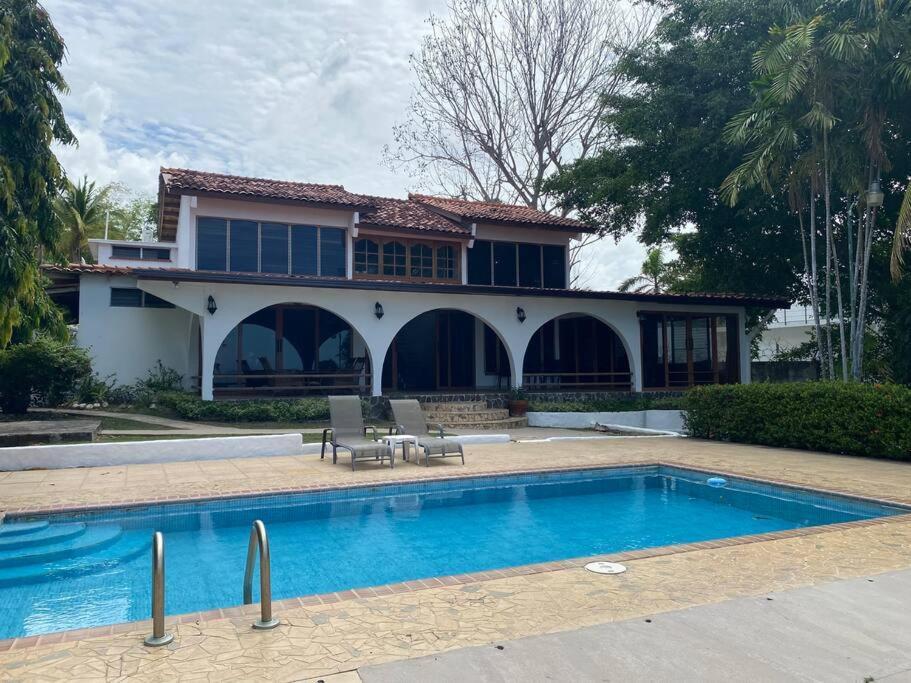 Coronado Beachfront Tropical Home! Playa Coronado Kültér fotó